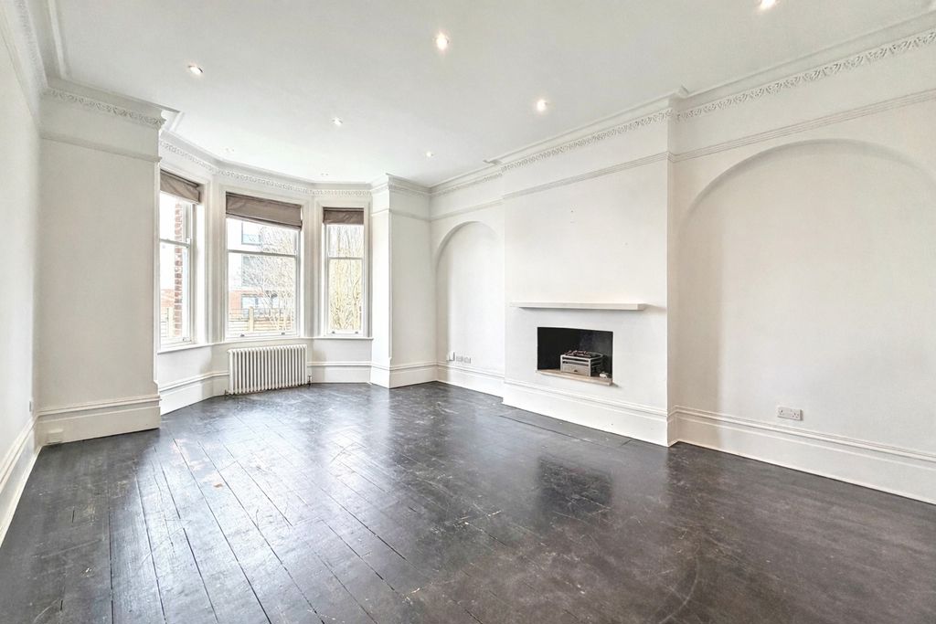 Living Room- click for photo gallery